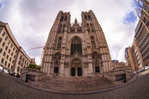 Catedral de San Miguel y Santa Gúdula en el centro de Bruselas, Bélgica — Foto de Stock