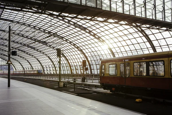 Від Центрального залізничного вокзалу (Hauptbahnhof) — стокове фото