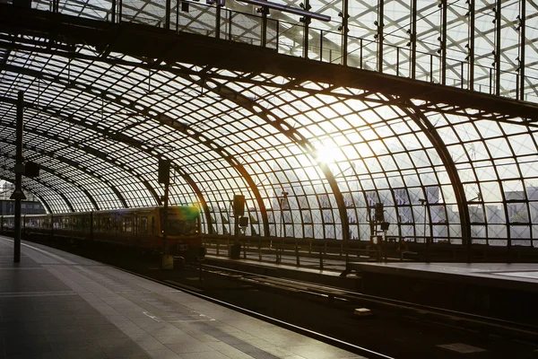 La estación principal de tren (Hauptbahnhof ) — Foto de Stock
