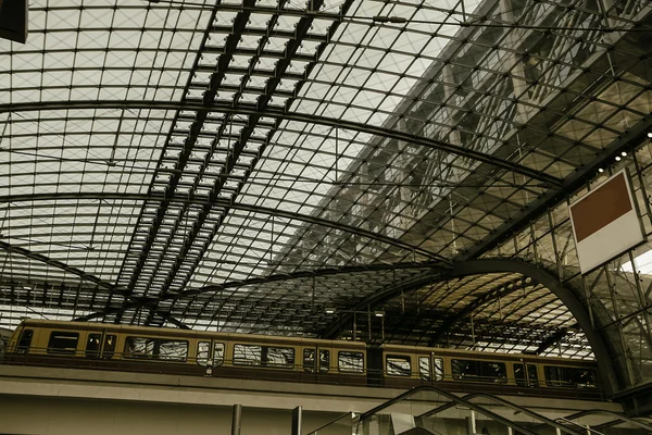 La estación principal de tren (Hauptbahnhof ) —  Fotos de Stock