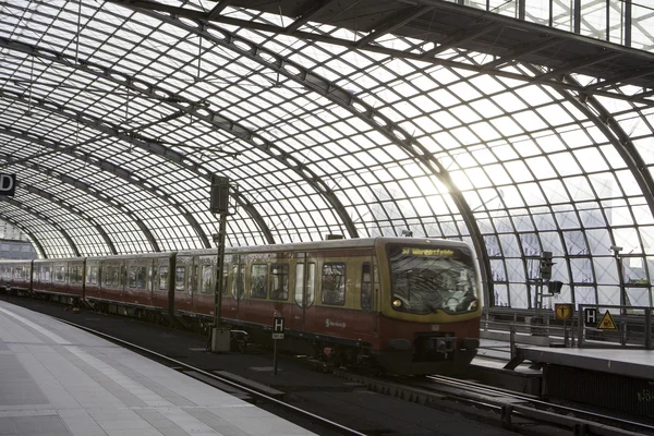 Головний вокзал Берліна (нім.) — стокове фото