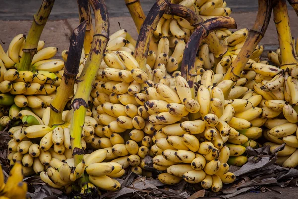 Banany na rynku w Sri Lanka — Zdjęcie stockowe