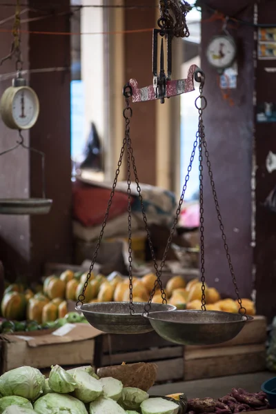 Old scales in  market — Stock Photo, Image