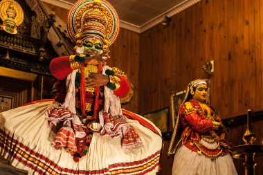 Kathakali sanatçı Cochin erdemli pachcha (yeşil) rolü