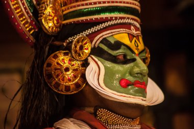 Kathakali sanatçı Cochin erdemli pachcha (yeşil) rolü