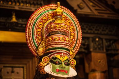 Kathakali sanatçı Cochin erdemli pachcha (yeşil) rolü
