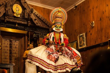 Kathakali sanatçı Cochin erdemli pachcha (yeşil) rolü
