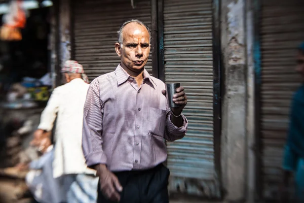 Morgen auf einer Straße am 10. November 2013 in Old Delhi, Indien. — Stockfoto