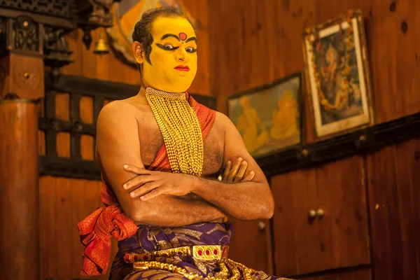 Kathakali performer in the virtuous pachcha (green) role in Cochin — Stock Photo, Image