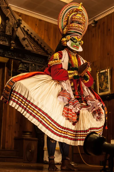 Kathakali interprete nel ruolo virtuoso pachcha (verde) in Cochin — Foto Stock