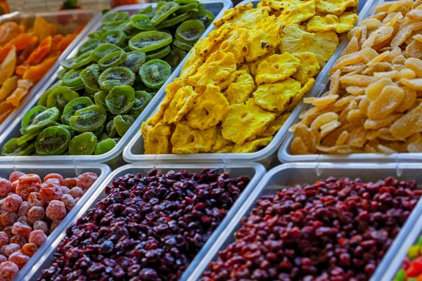 Různé sušené ovoce na Bazar — Stock fotografie
