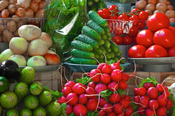 Fresh vegetables summer market — Stock Photo, Image