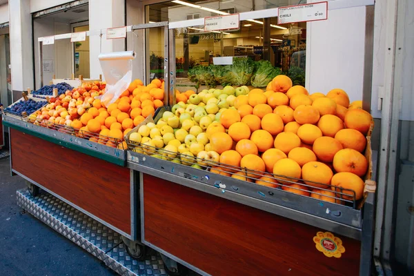 Paris Października 2016 Supermarket Spożywczy Ulicy Paryżu Paryskie Fantastyczne Zasoby — Zdjęcie stockowe