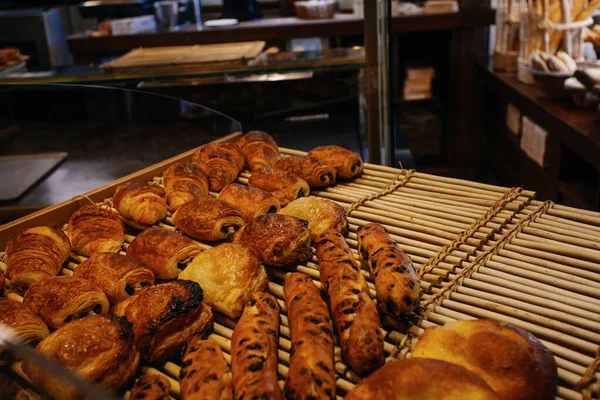 Pasteles Franceses Exhiben Una Pastelería — Foto de Stock