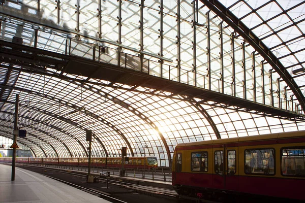 Główny Dworzec Kolejowy Berlinie Hauptbahnhof — Zdjęcie stockowe