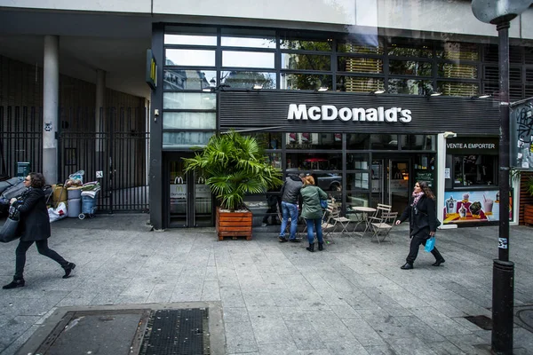 Paris Frankreich Oktober 2016 Mcdonalds Restaurant Den Zentralen Straßen Von — Stockfoto