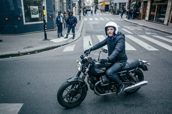 Paryż Francja Października 2016 Transport Ulicy Miasta Motocykl Jest Popularny — Zdjęcie stockowe