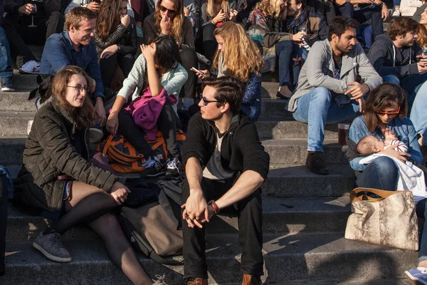 Paris France October 2016 Lot Tourists Sitting Stairs Sacre Coeur — Stock Photo, Image