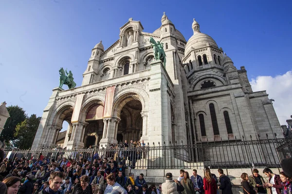 Paris France October 2016 Lot Tourists Sitting Stairs Sacre Coeur — Stock Photo, Image