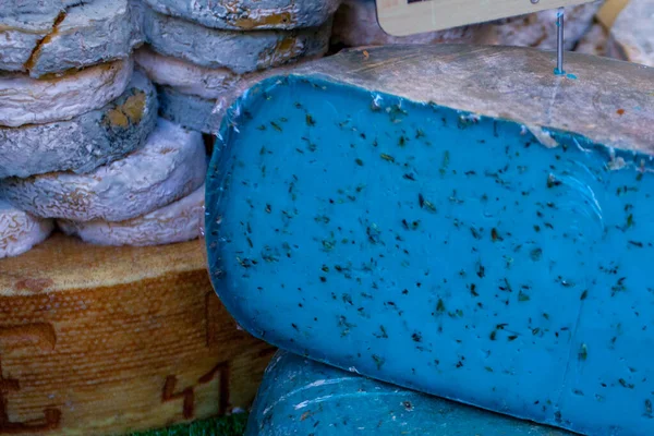 Formaggio Francese Verde Nel Mercato Francese — Foto Stock