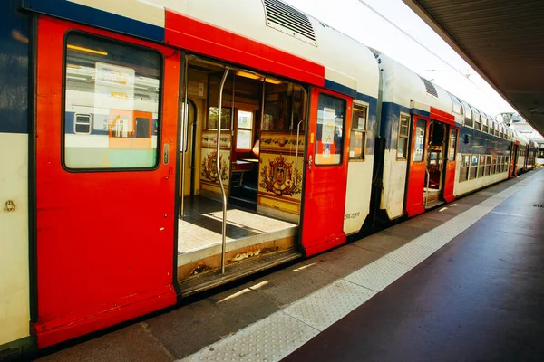Paris Francja Październik 2016 Stacja Metra Stif Porte Versailles Pociągiem — Zdjęcie stockowe