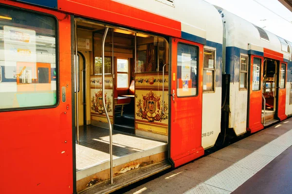 Paris Francja Październik 2016 Stacja Metra Stif Porte Versailles Pociągiem — Zdjęcie stockowe