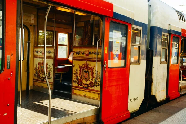 Paris Francja Październik 2016 Stacja Metra Stif Porte Versailles Pociągiem — Zdjęcie stockowe