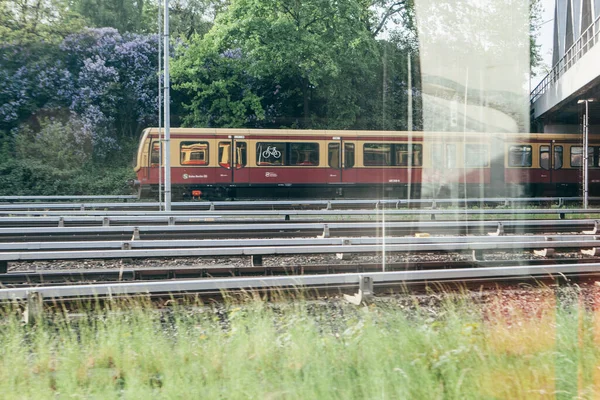 Berlin Maio Comboios Léctricos Chegou Estação Metro Bahn Maio 2015 — Fotografia de Stock