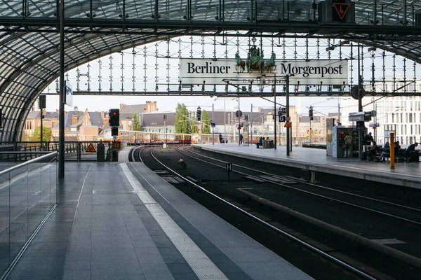 2015年5月18日 柏林火车站 Hauptbahnhof 于2015年5月18日在柏林举行 该城的主要火车站和欧洲最大的过境站 — 图库照片