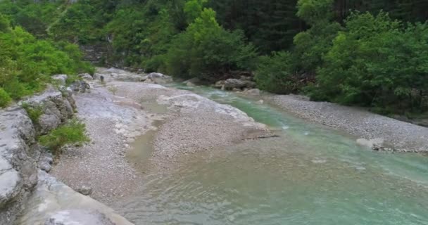 Cascade Dans Les Alpes France — Video