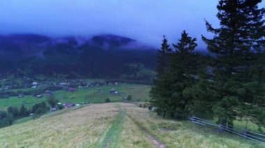 Karpatların güzel manzarası, İHA ile çekilmiş, 4kA