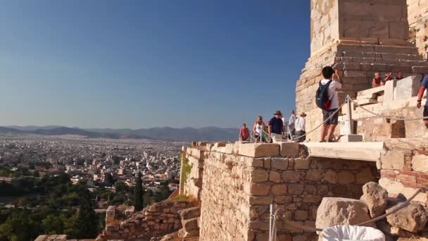 Atenas Setembro 2019 Pessoas Visitam Partenon Acrópole Verão Atenas Grécia — Vídeo de Stock
