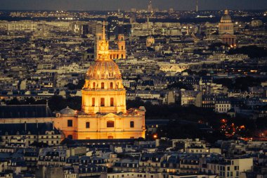 Paris Panorama, Fransa geceleri. Eyfel Kulesi 'nden Les Invalides' in görüntüsü.