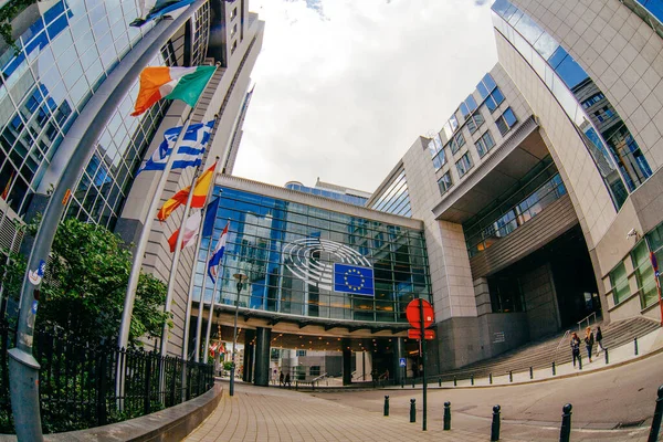 Bruxelles Belgique Mai 2015 Bureaux Parlement Européen Drapeaux Européens — Photo