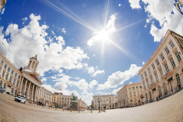 Bruxelas Bélgica Maio 2018 Praça Real Com Estátua Trilhos Eléctricos — Fotografia de Stock