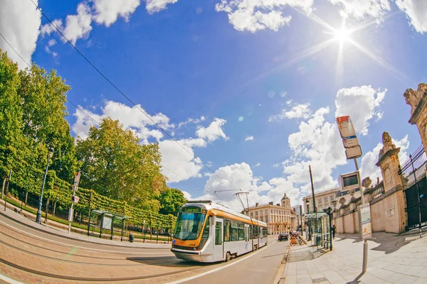 Brusel Belgie Května 2018 Královské Náměstí Sochou Tramvajovými Kolejnicemi Věží — Stock fotografie