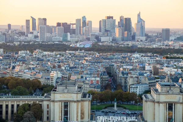 フランス 2016年10月5日 夜にセーヌ川とパリの空の景色 パリはフランスの首都であり ヨーロッパの主要な金融 ファッション 芸術の中心地の1つです — ストック写真