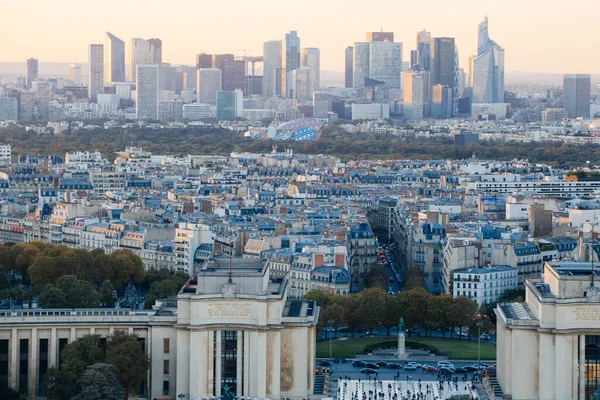 法国巴黎 2016年10月5日 巴黎与塞纳河的空中景观 巴黎是法国的首都 也是欧洲主要的金融 科学和艺术中心之一 — 图库照片