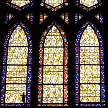 PARIS, FRANCE - 1 Ekim 2016: Paris 'teki en iyi Fransız Gotik mimari örneklerinden biri olan Saint Jean de Montmartre Katedrali' nin iç manzarası.