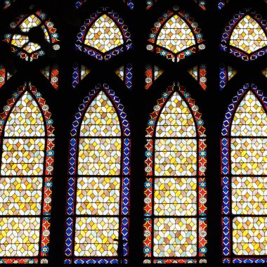 PARIS, FRANCE - 1 Ekim 2016: Paris 'teki en iyi Fransız Gotik mimari örneklerinden biri olan Saint Jean de Montmartre Katedrali' nin iç manzarası.