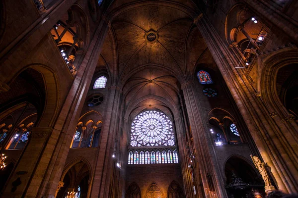 10月1日 2016年10月1日 巴黎圣母院内殿 圣母院始建于1163年 1345年竣工 — 图库照片