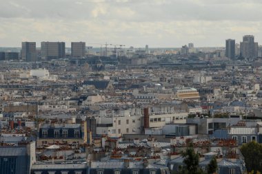 Montmartre 'da. Araştırma platformundan şehrin manzarası. Paris