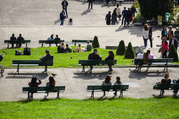 Paris França Outubro 2016 Pessoas Visitam Montmartre Hill Vista Paris — Fotografia de Stock