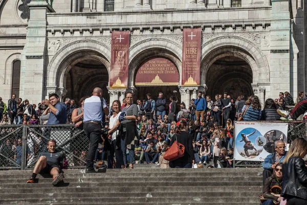 París Francia Octubre Muchos Turistas Cerca Basílica Del Sagrado Corazón — Foto de Stock