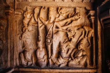 Mamallapuram, Tamilnadu - Hindistan - 20 Ocak 2015: Mamallapuram 'da Ganj' dan Kaya oymacılığı Descent