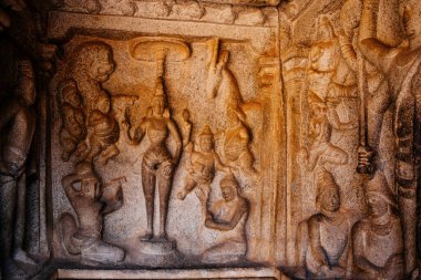 Mamallapuram, Tamilnadu - Hindistan - 20 Ocak 2015: Mamallapuram 'da Ganj' dan Kaya oymacılığı Descent