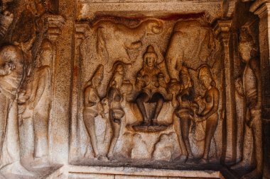 Mamallapuram, Tamilnadu - Hindistan - 20 Ocak 2015: Mamallapuram 'da Ganj' dan Kaya oymacılığı Descent