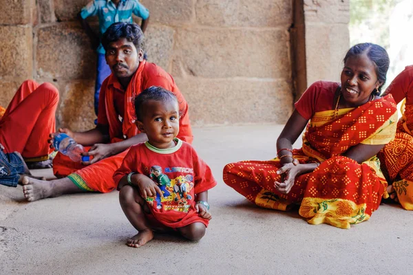 Mahabalipuram Tamil Nadu India Ledna 2015 Turistika Lidé Před Arjunovým — Stock fotografie