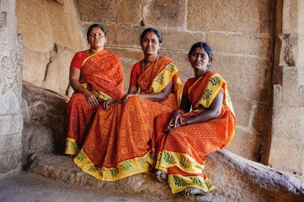 Maπalipuram Tamil Nadu India January 2015 Tourist People Front Arjuna — 图库照片