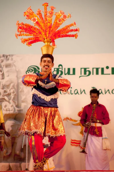 Mamallapuram Tamil Nadu Índia Janeiro Dançarina Indiana Realiza Festival Danças — Fotografia de Stock